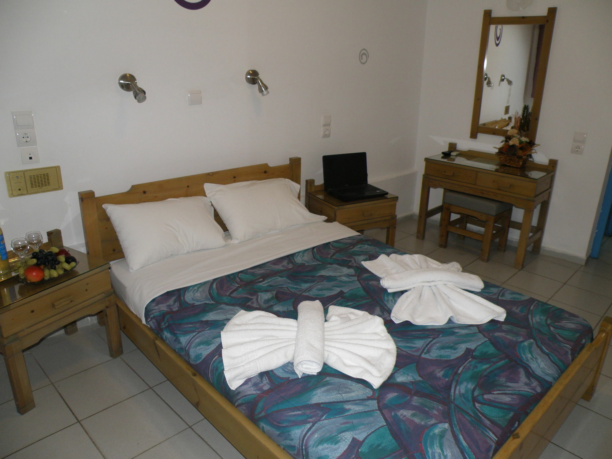 Amalthia Apartments Hersonissos  Bagian luar foto